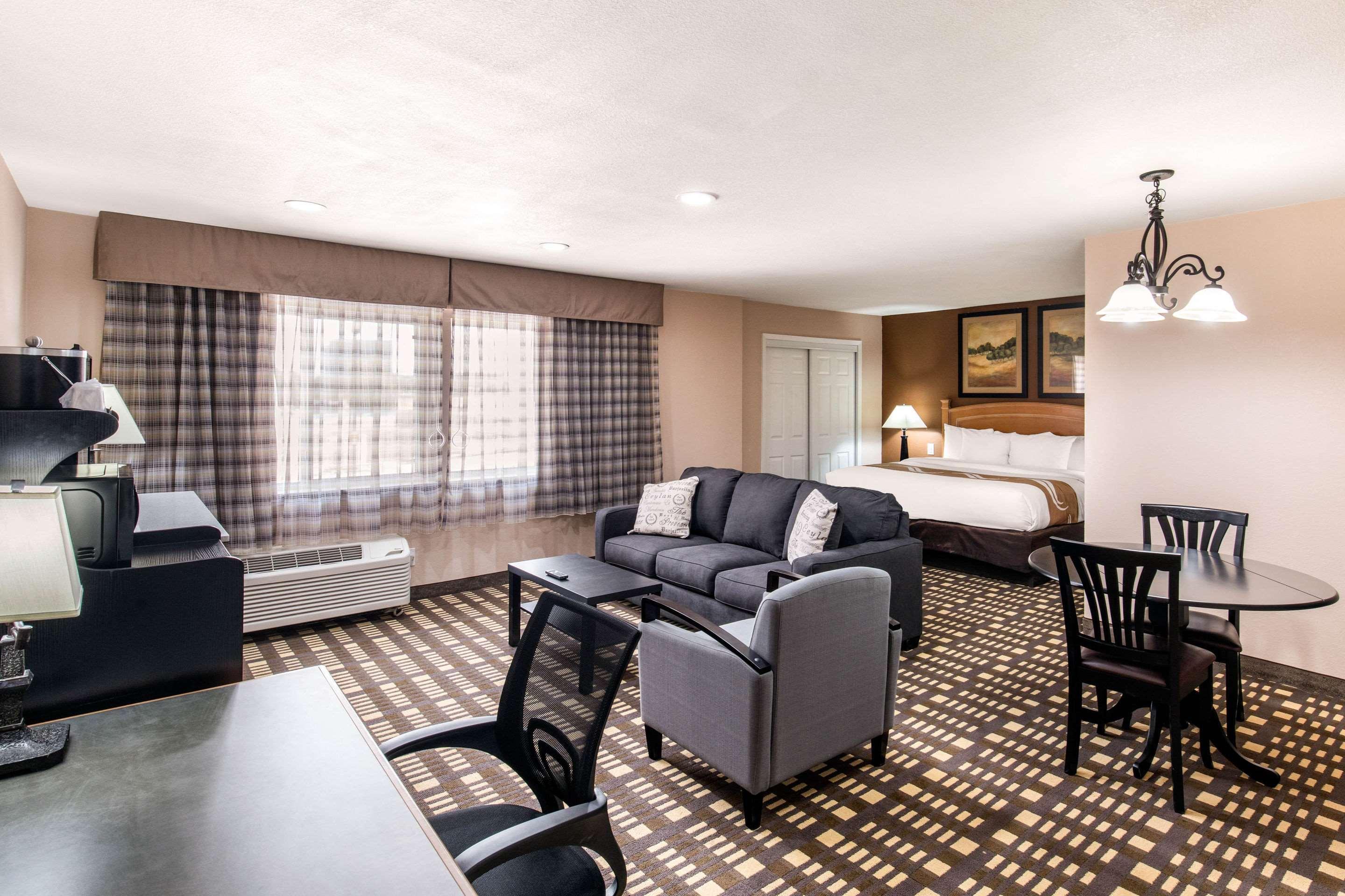 Quality Inn & Suites Plano East - Richardson Exterior foto