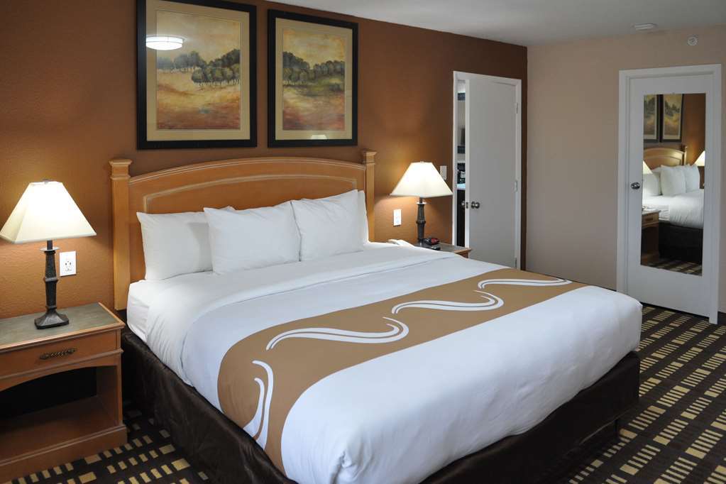 Quality Inn & Suites Plano East - Richardson Quarto foto